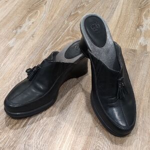 🩷💙🐎Ariat Black Leather Women's Mules with Tassel size 8 B🩷💙🐎